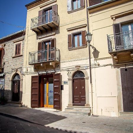 Al Centro Casa Vacanze Mistretta Buitenkant foto