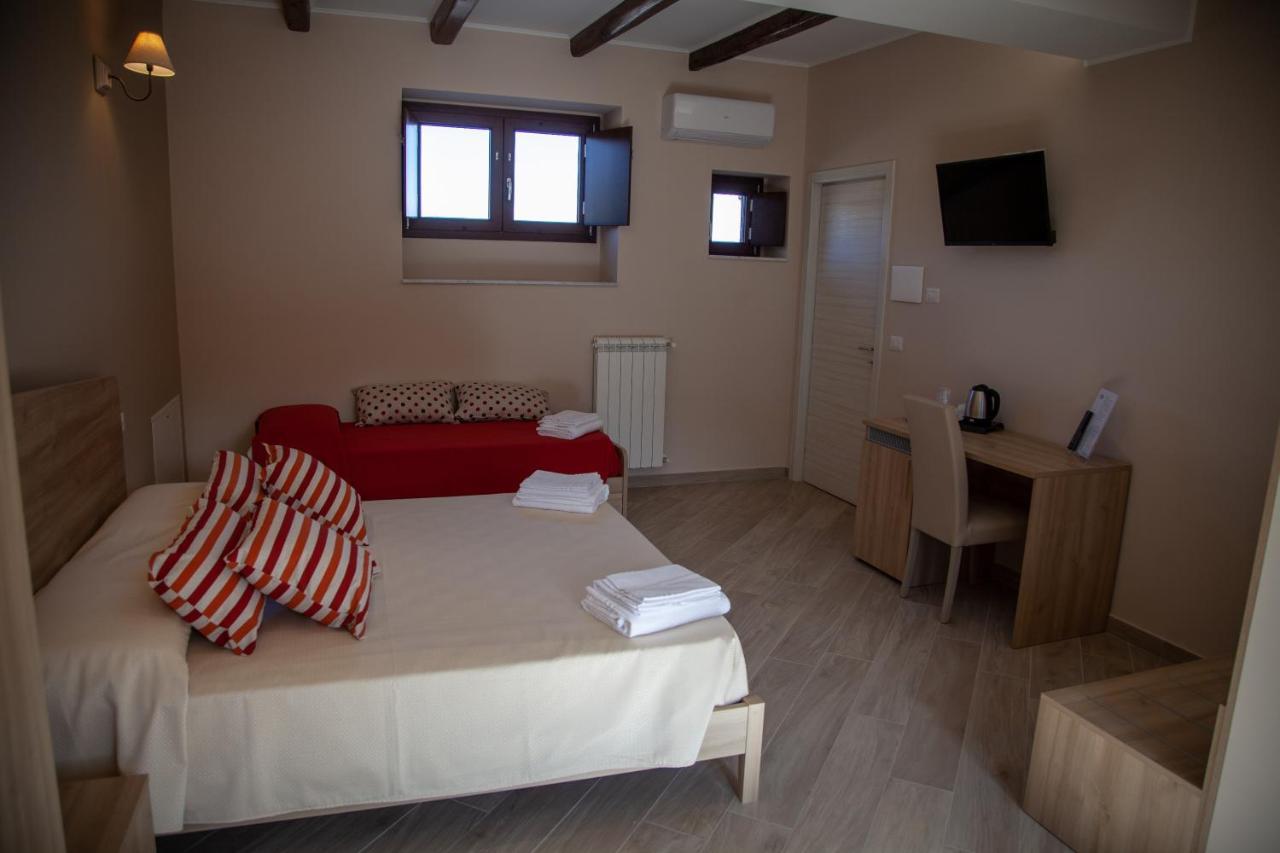Al Centro Casa Vacanze Mistretta Buitenkant foto